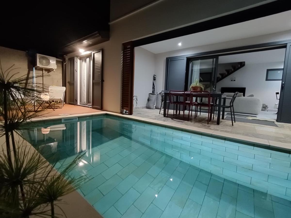 Villa O'Lhaya Piscine Pivee Сен-Жозеф Екстер'єр фото